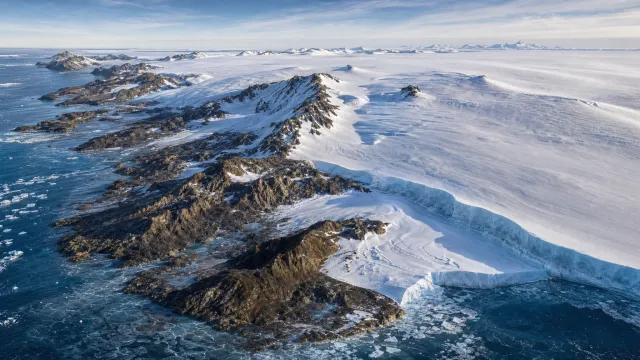 2 000 mètres : le seuil d'altitude qui a basculé l'Antarctique dans la glace