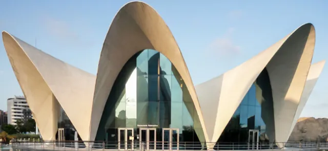 La parabole, miroir du monde
