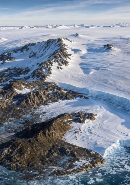 2 000 mètres : le seuil d'altitude qui a basculé l'Antarctique dans la glace