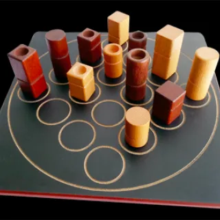 Quarto ! Un jeu de raisonnement combinatoire